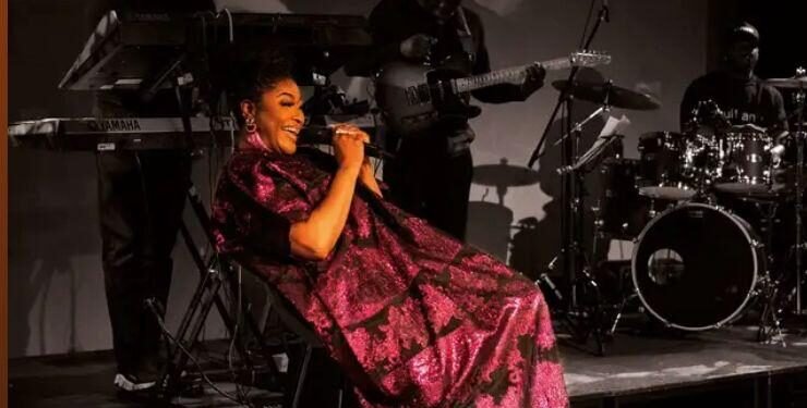 Desola – Love , Light & Gratitude